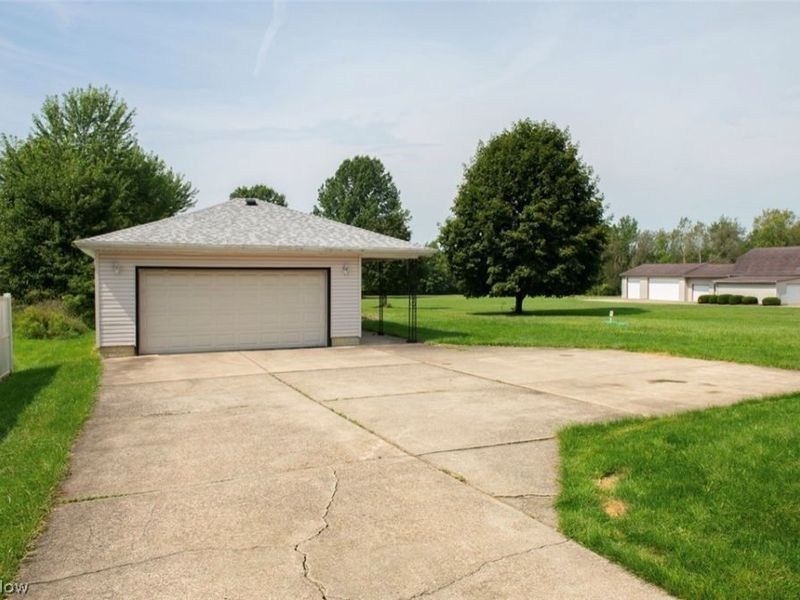 1575 Niles Cortland Road NE, Warren, OH 44484 Photo 27