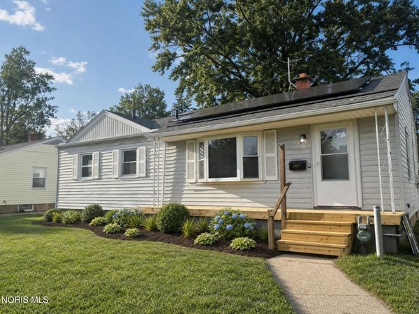 2902 Claredale Road, Toledo, OH 43613