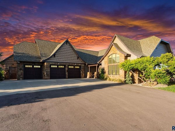 26934 462 Ave, Chancellor, SD 57015