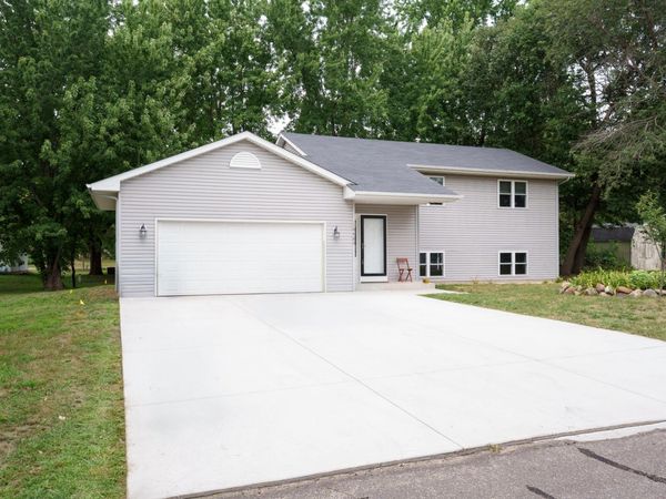 14460 283 1/2 Avenue NW, Zimmerman, MN 55398