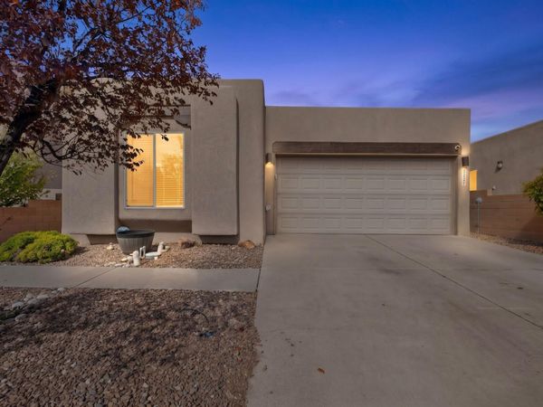 5227 Tierra Amada Street NW, Albuquerque, NM 87120