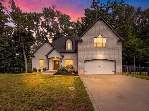 3298 Dabney Ln, Clarksville, TN 37043