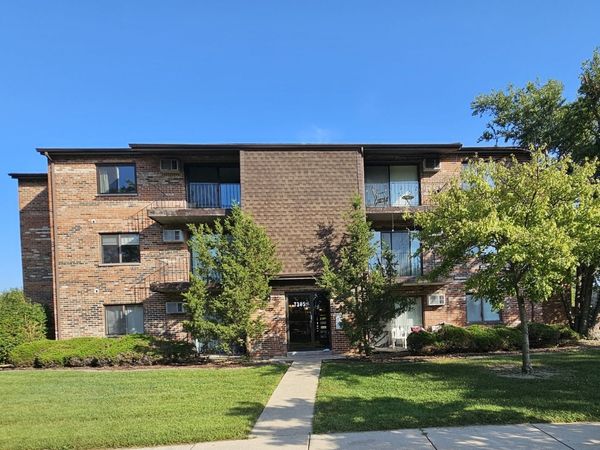 7305 Tiffany Drive, Unit 2D, Orland Park, IL 60462