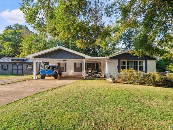 105 Hartwood Drive, Gadsden, AL 35901