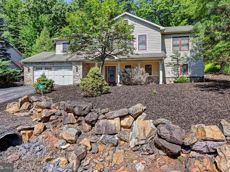 10 Bluestone Court , Lake Harmony, PA 18624 Main Photo