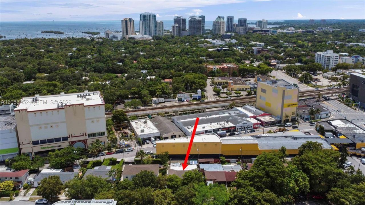 2530 SW 27th St , Miami, FL 33133 Photo