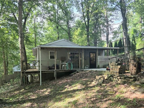 5082 Poplar Drive SW, Carrollton, OH 44615