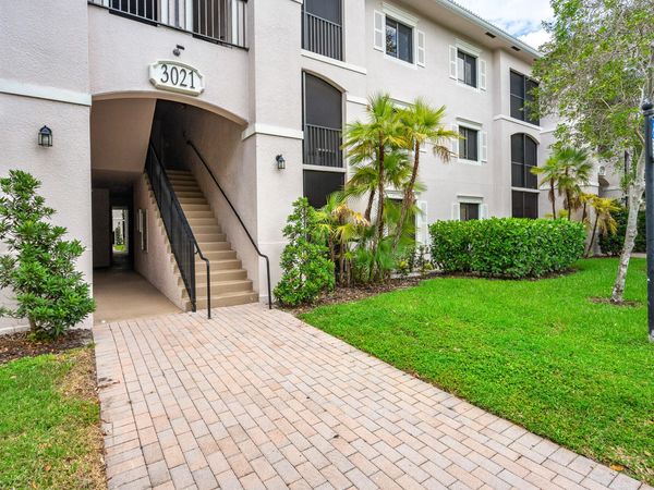 3021 Alcazar Place, Unit 306, Palm Beach Gardens, FL 33410