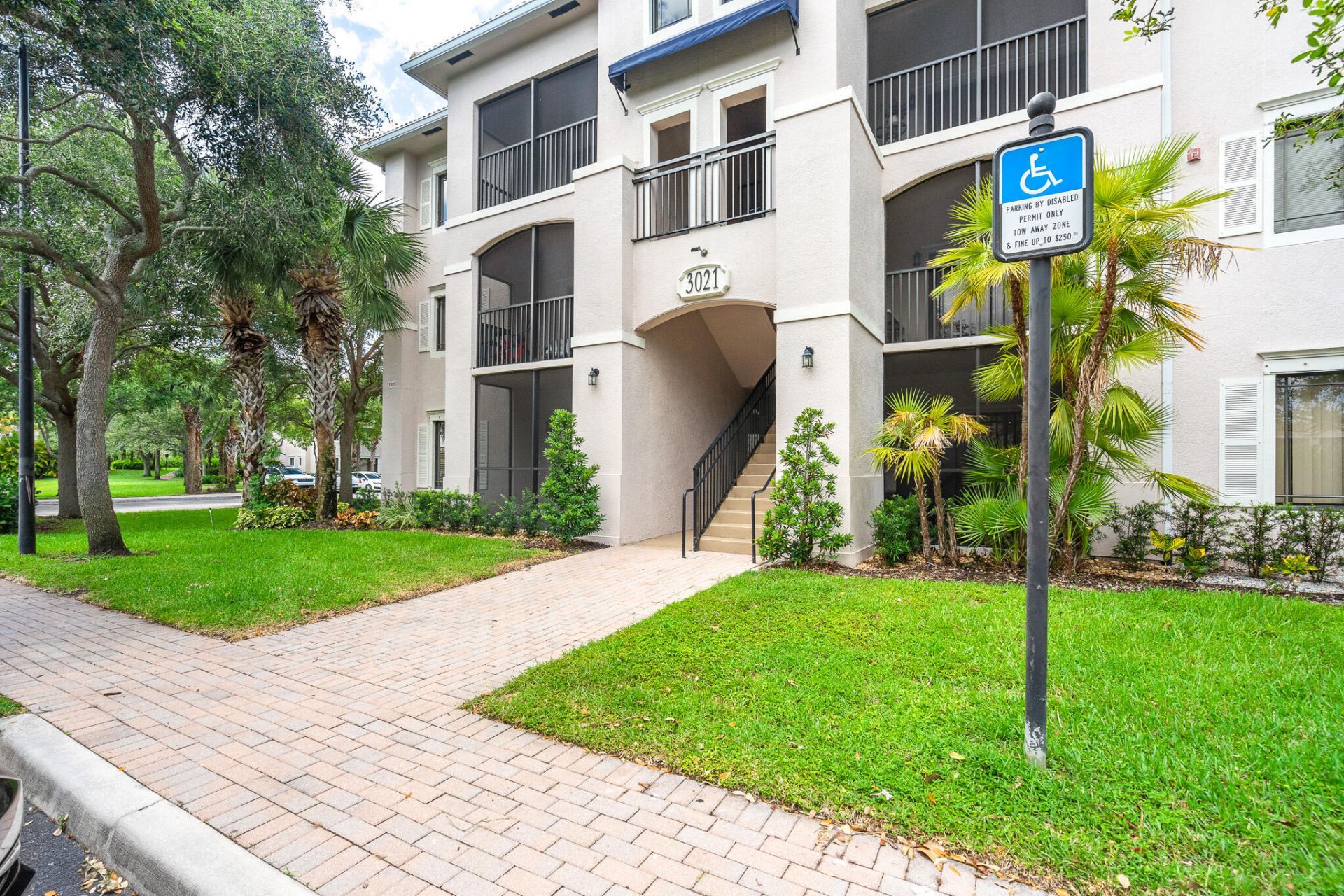3021 Alcazar Place, Unit 306, Palm Beach Gardens, FL 33410 Photo