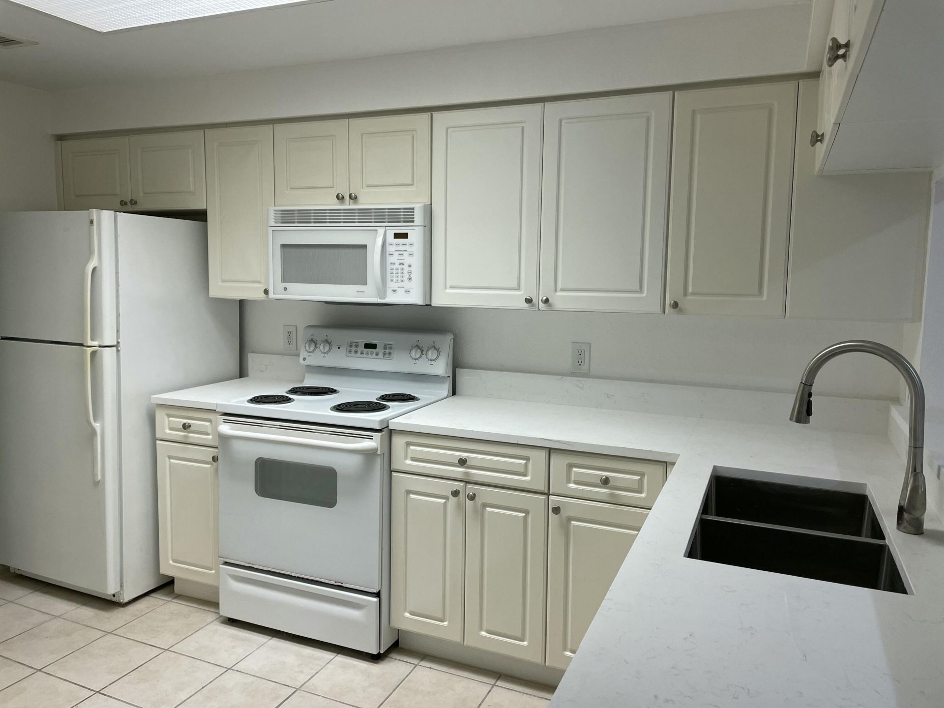 3023 Alcazar Place, Unit 106, Palm Beach Gardens, FL 33410 Photo