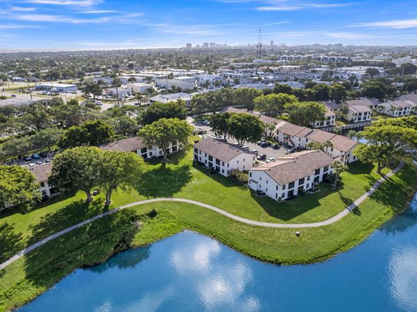 2800 Palmwood Terrace, Unit 2220, Boca Raton, FL 33431