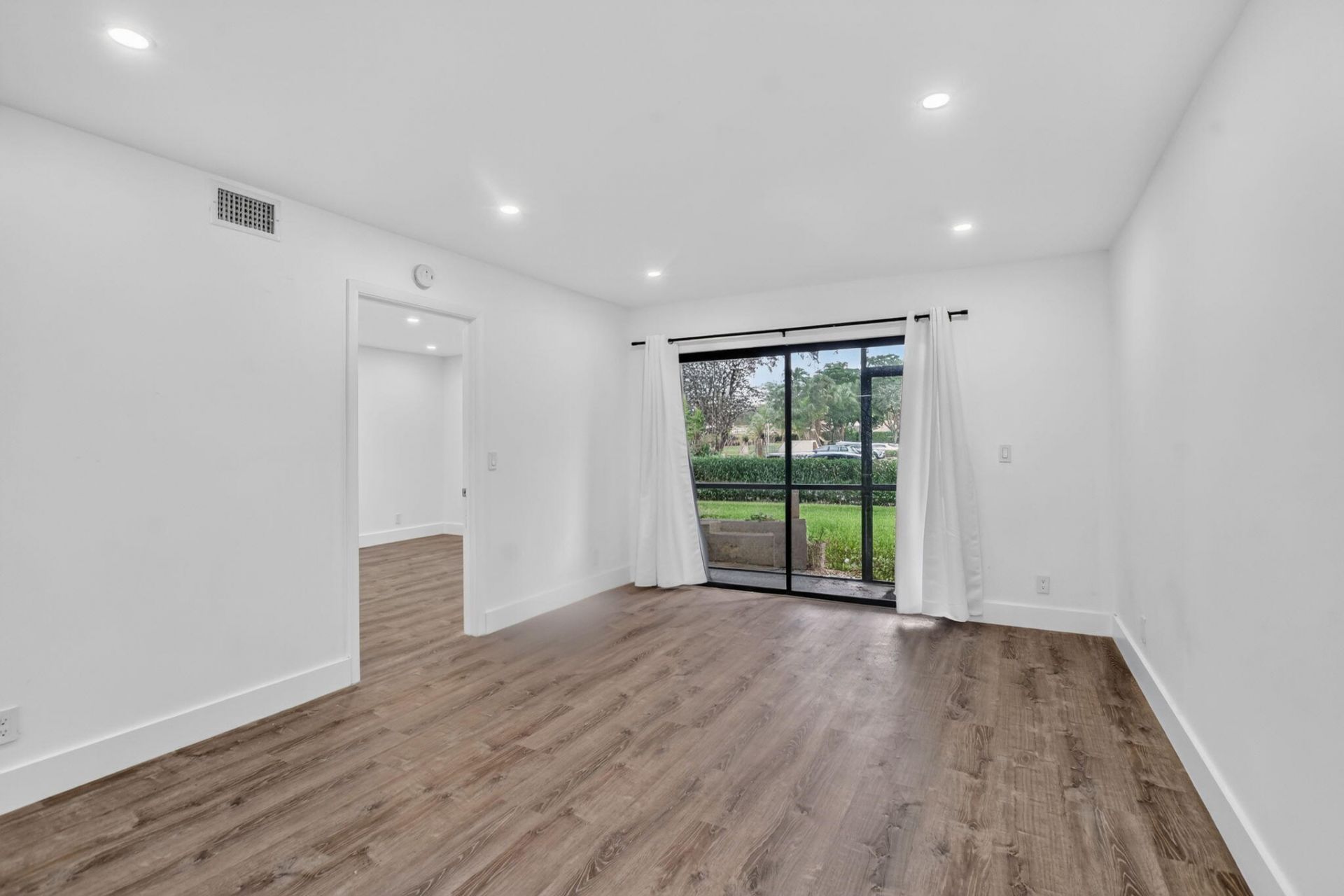 21950 Soundview Terrace, Unit 107, Boca Raton, FL 33433 Photo
