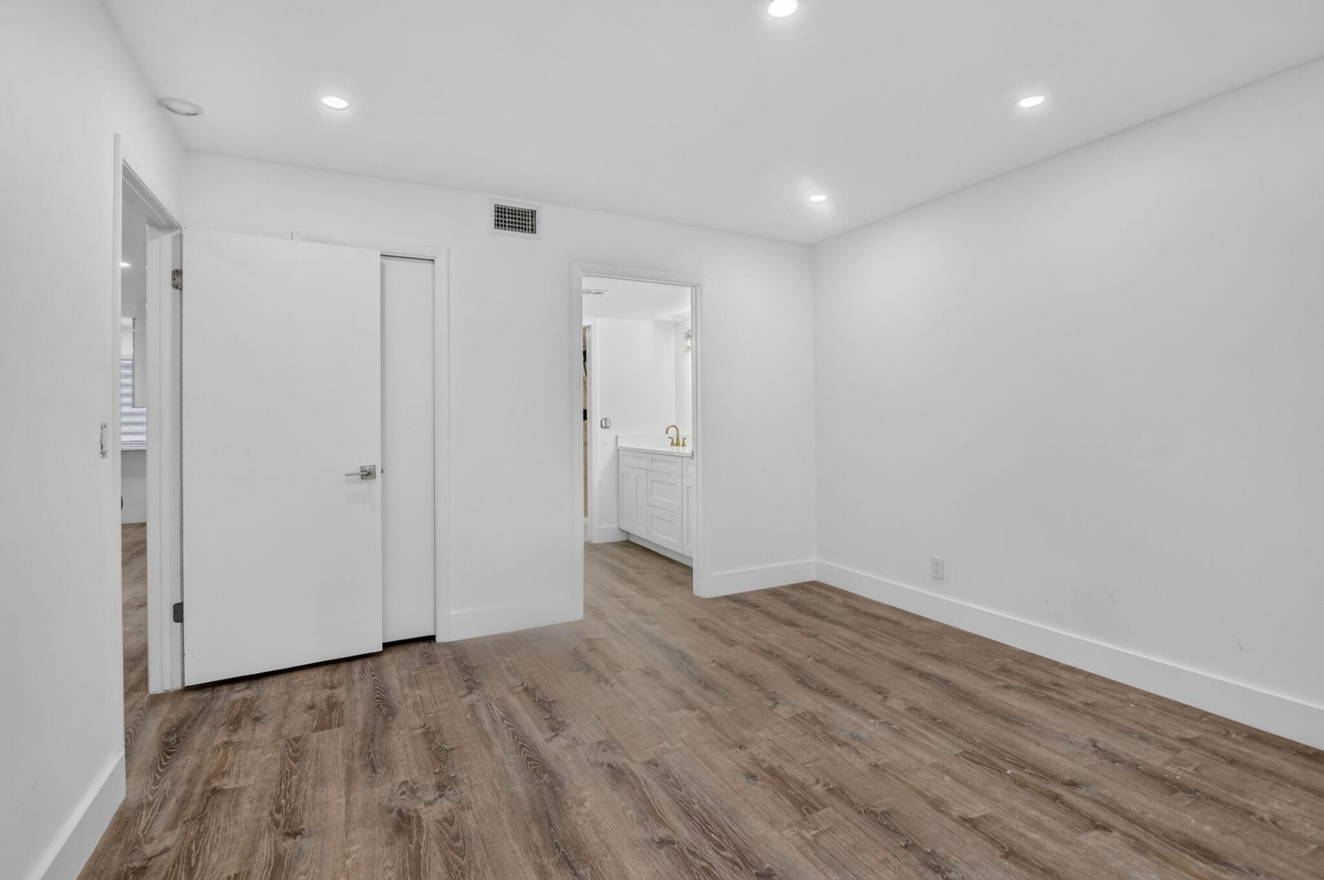 21950 Soundview Terrace, Unit 107, Boca Raton, FL 33433 Photo