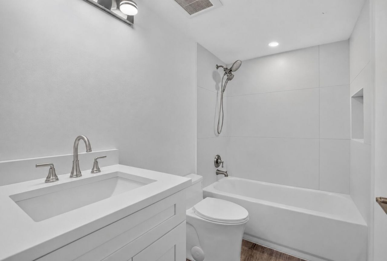 21950 Soundview Terrace, Unit 107, Boca Raton, FL 33433 Photo