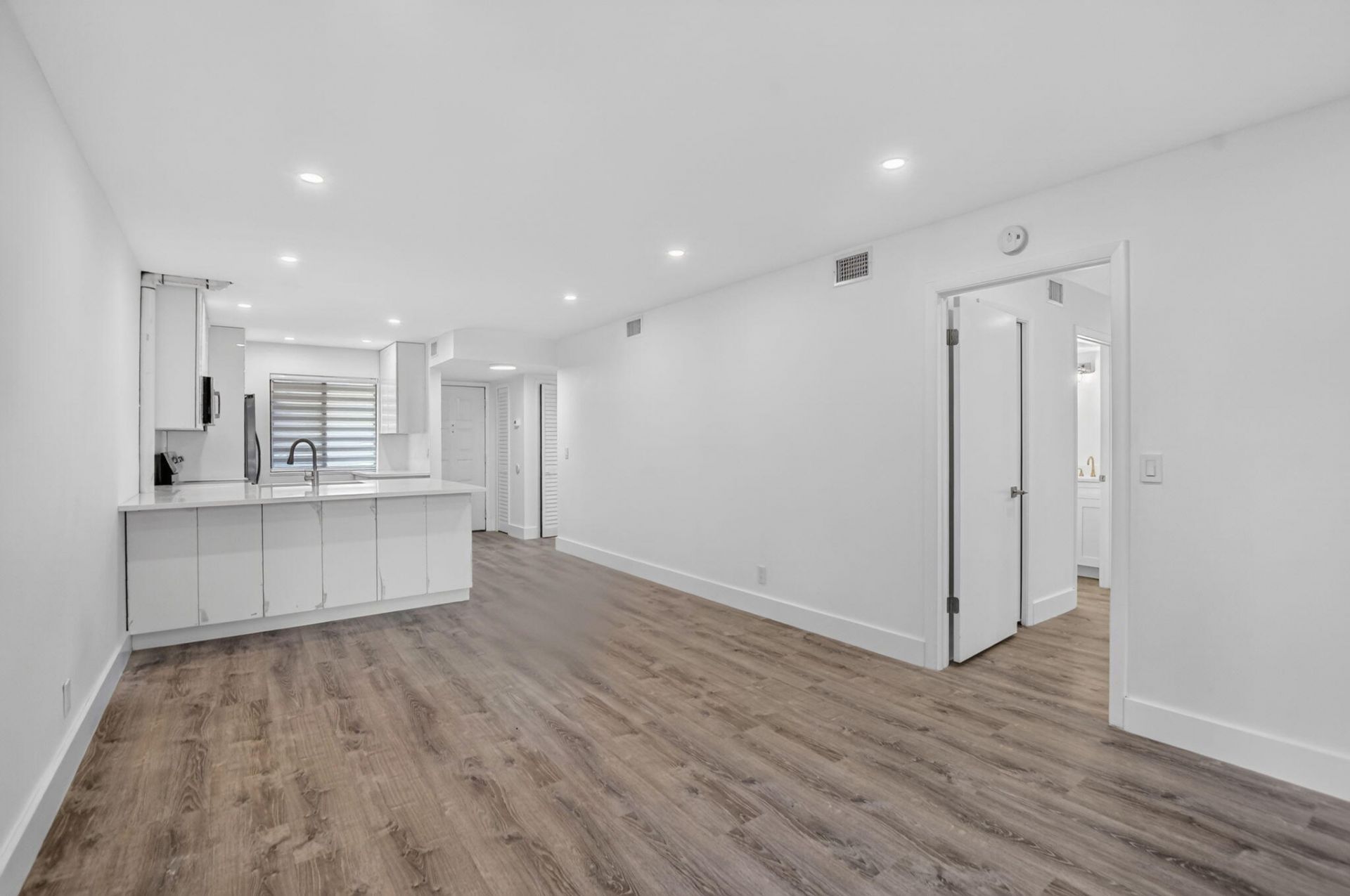 21950 Soundview Terrace, Unit 107, Boca Raton, FL 33433 Photo
