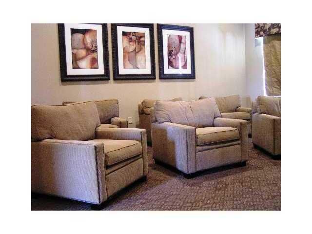 6410 Emerald Dunes Drive, Unit 204, West Palm Beach, FL 33411 Photo