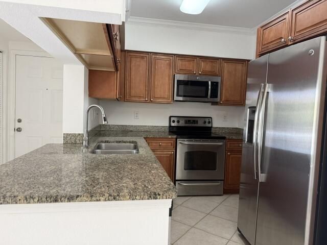 6410 Emerald Dunes Drive, Unit 204, West Palm Beach, FL 33411 Photo