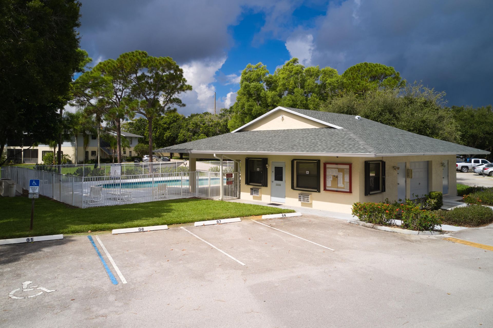6535 SE Federal Highway, Unit 204, Stuart, FL 34994 Photo