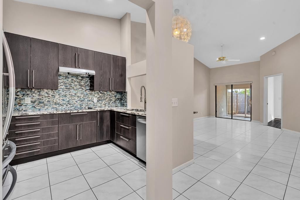 11137 NW 38th Place, Sunrise, FL 33351 Photo