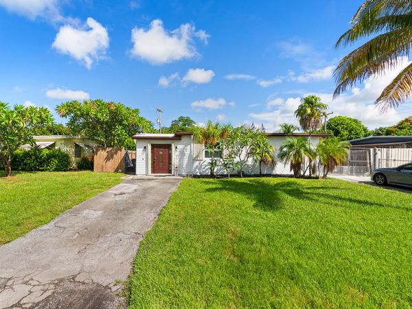 5581 CALICO Road, West Palm Beach, FL 33415