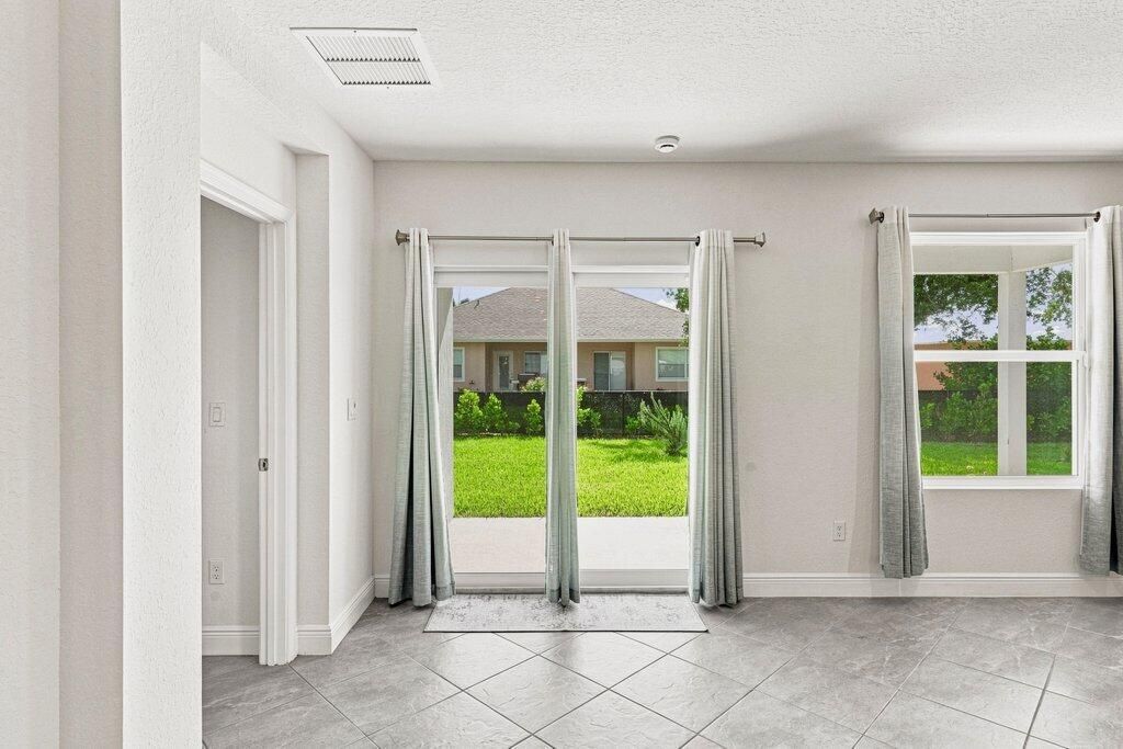 226 SW Milburn Circle, Port Saint Lucie, FL 34953 Photo
