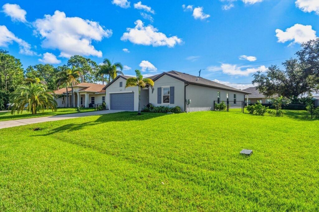 226 SW Milburn Circle, Port Saint Lucie, FL 34953 Photo