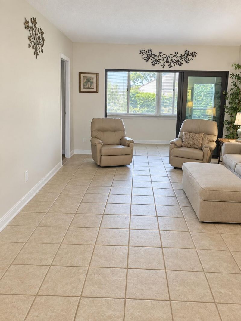 3154 Via Poinciana, Unit 115, Lake Worth, FL 33467 Photo
