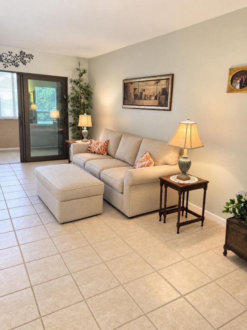 3154 Via Poinciana, Unit 115, Lake Worth, FL 33467 Photo