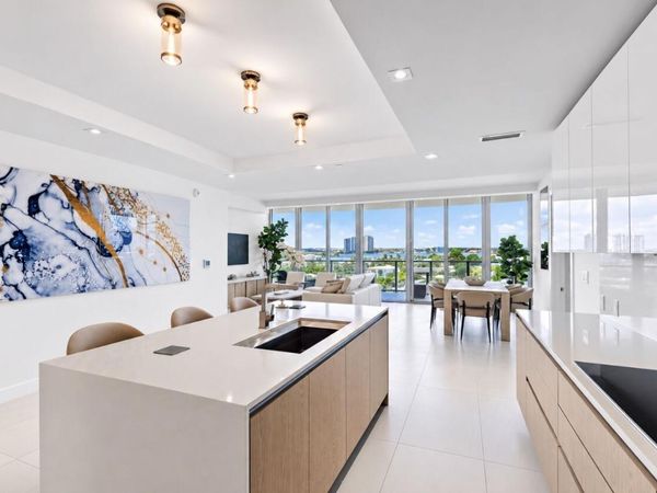 3100 N Ocean Drive, Unit P-701, Singer Island, FL 33404