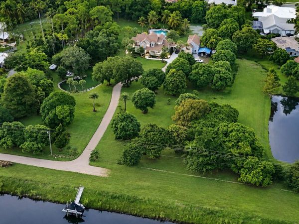 4786 Ridgewood Road E, Boynton Beach, FL 33436