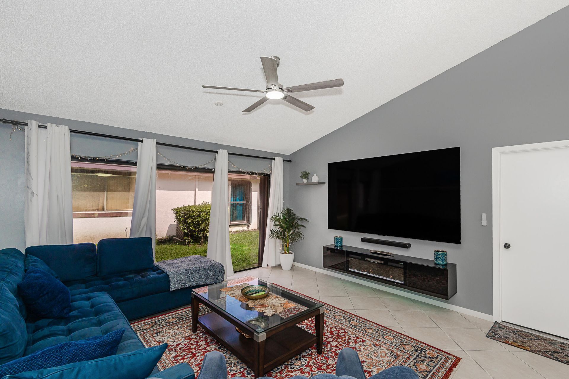 7143 Wisteria Way, Tamarac, FL 33321 Photo