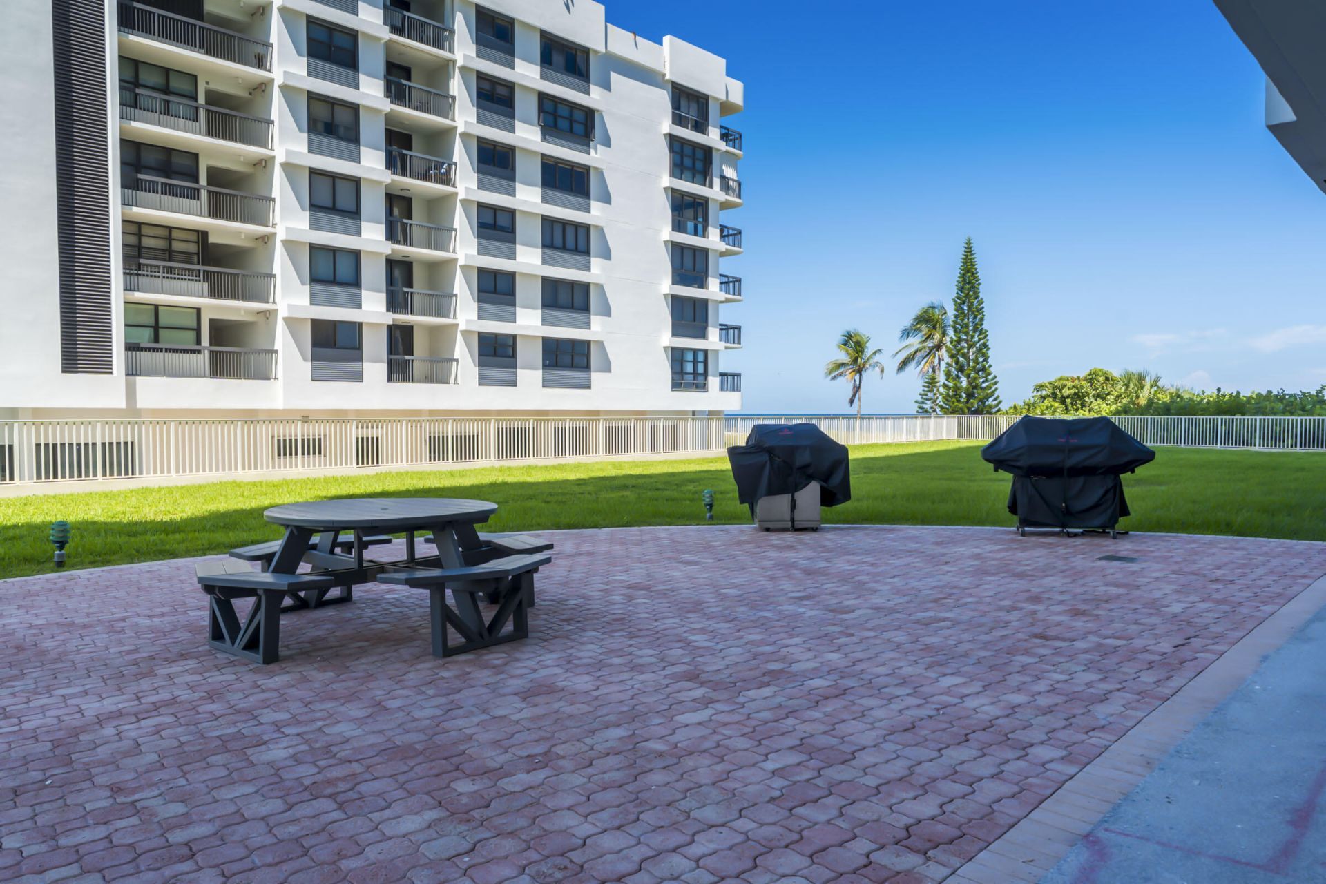 750 N Ocean Boulevard, Unit 1403, Pompano Beach, FL 33062 Photo