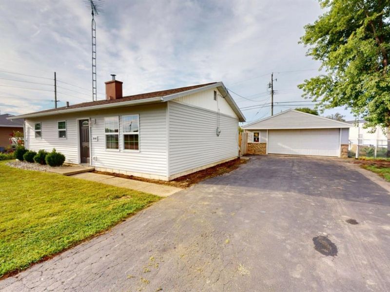 1840 Oak Lane, Fremont, OH 43420 Photo 2