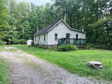 8427 Lake Shore Road, Angola, NY 14006