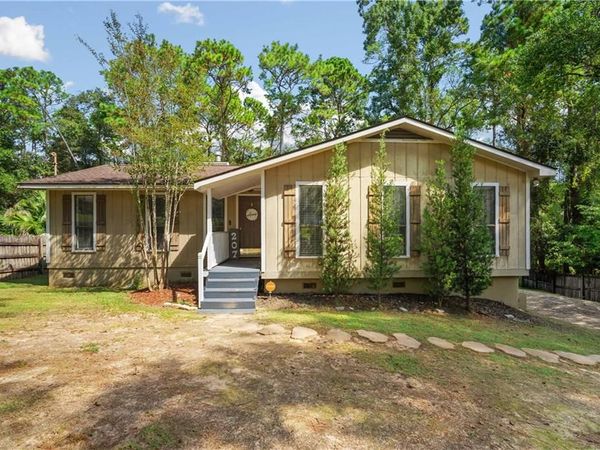 207 Ridgewood Drive, Daphne, AL 36526