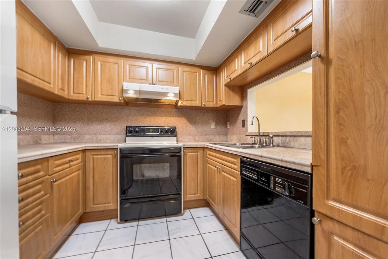 12455 SW 93rd Ter, Unit 301T, Miami, FL 33186 Photo
