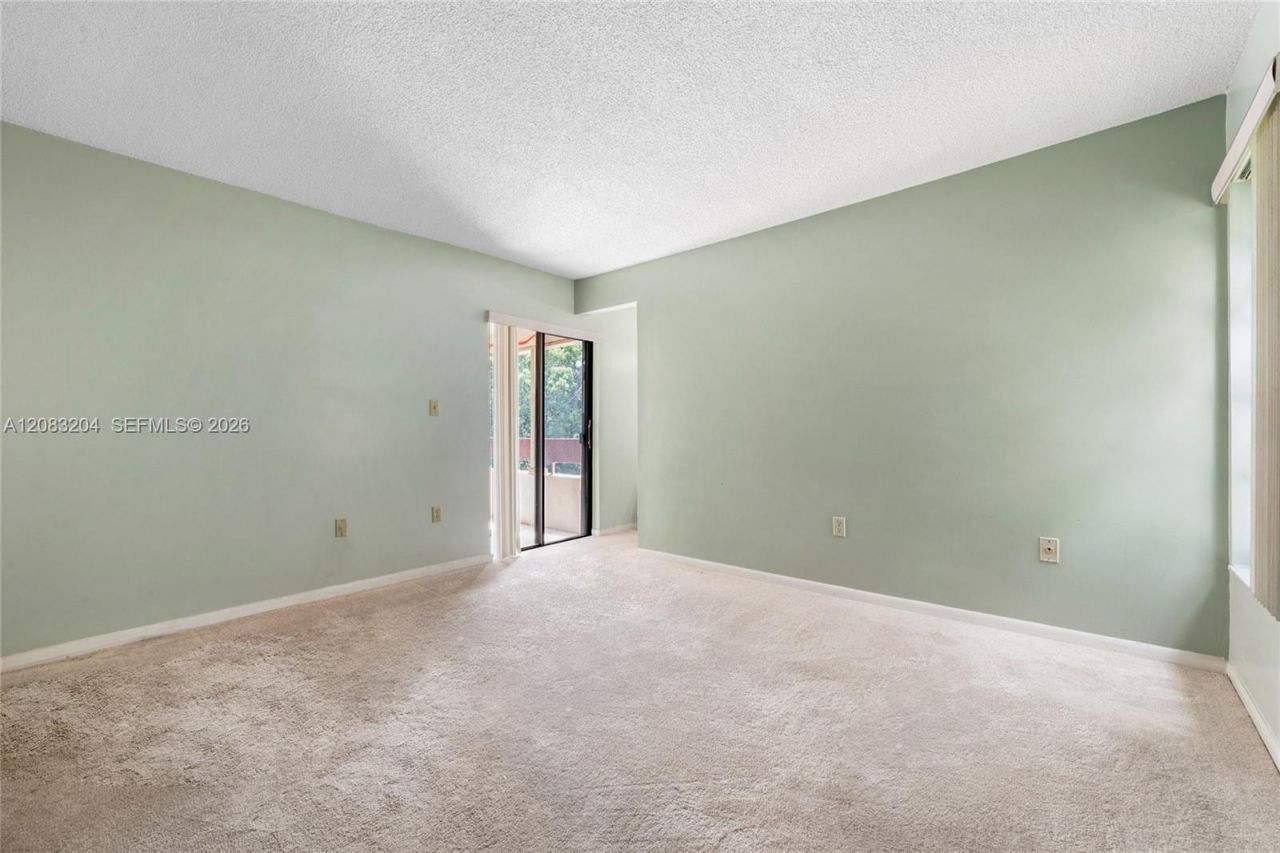 12455 SW 93rd Ter, Unit 301T, Miami, FL 33186 Photo