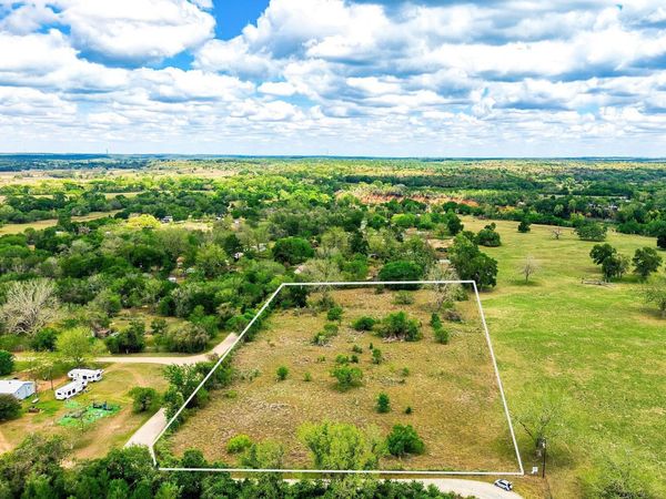 000 Hidden Shores LOOP, Smithville, TX 78957