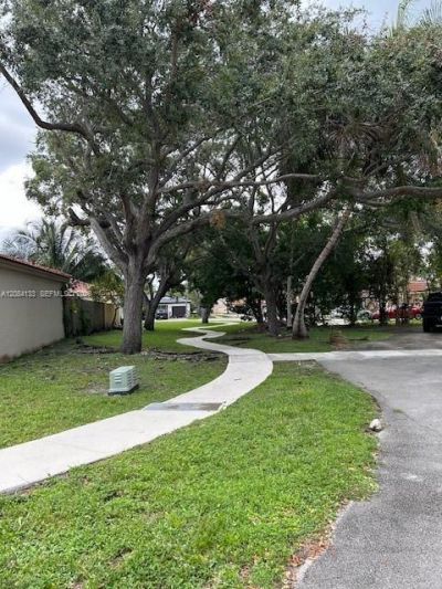 9136 NW 192nd Ter , Hialeah, FL 33018 Photo