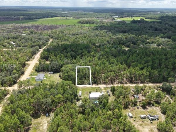 307 Himalayan St , Interlachen, FL 32148