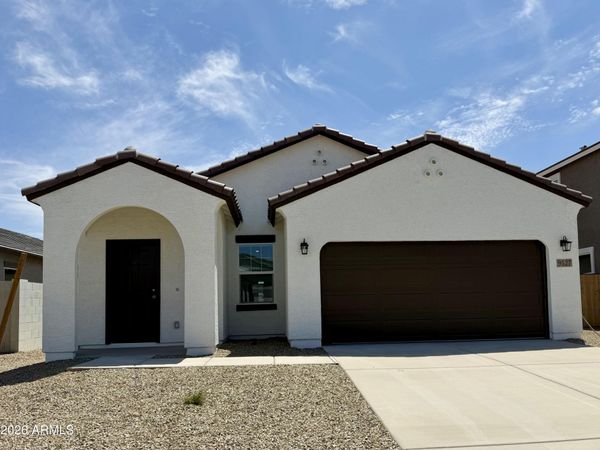 9527 W GABY Road, Tolleson, AZ 85353