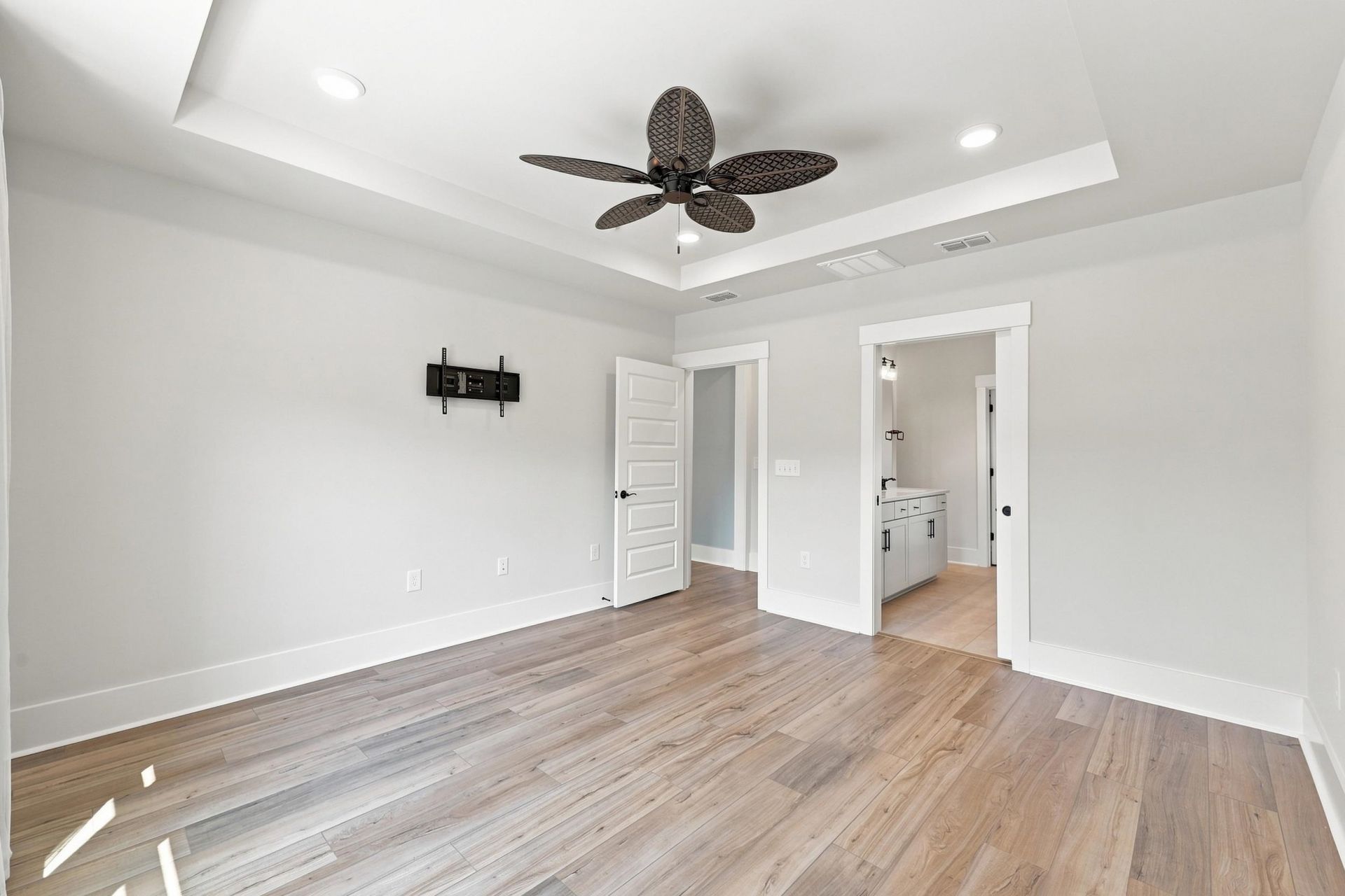 1240 Winding Creek Way Photo 26