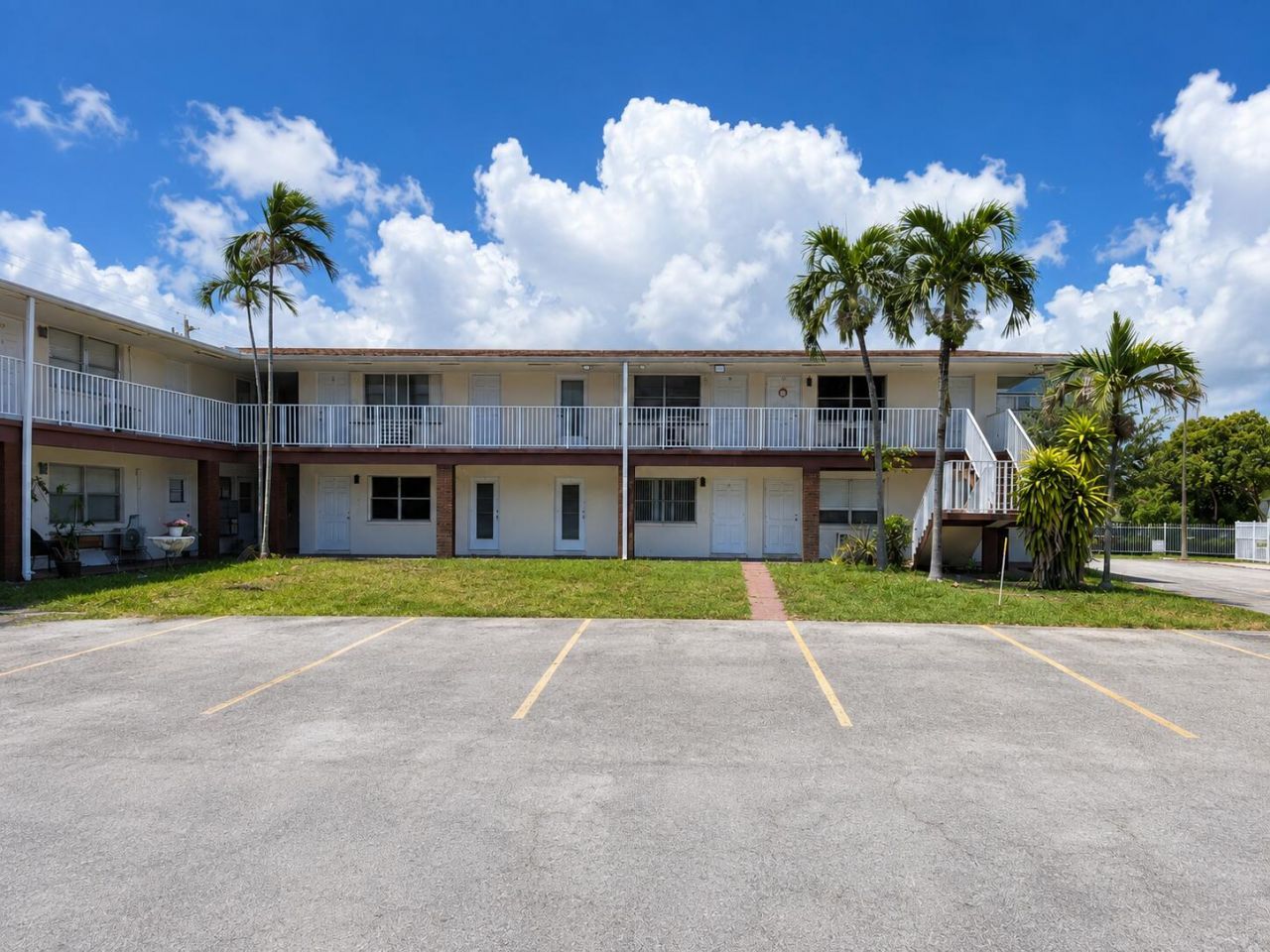 1816 Mckinley Street, Unit 7, Hollywood, FL 33020 Photo