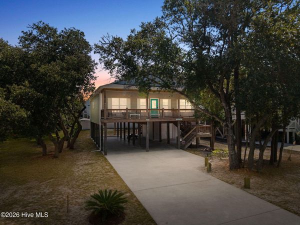 110 NW 7th Street , Oak Island, NC 28465