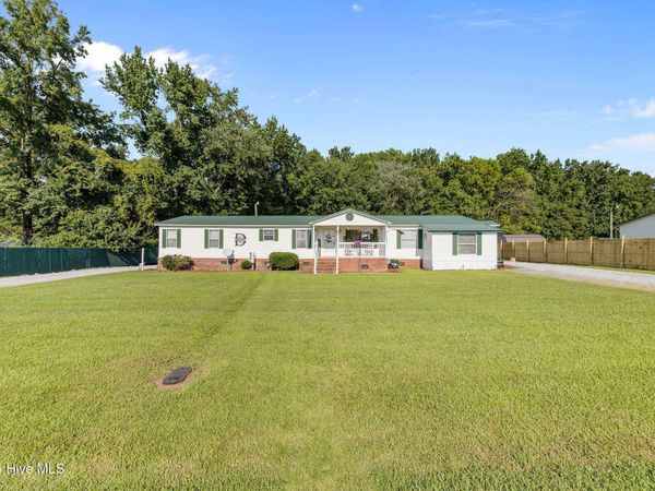 88 Holiday Lane , Newton Grove, NC 28366