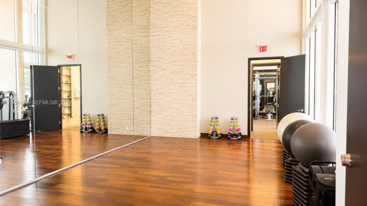 15901 Collins Ave , Unit 4303, Sunny Isles Beach, FL 33160 Photo