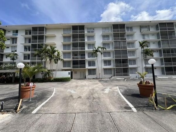 1750 NE 115th St , Unit 108, Miami, FL 33181
