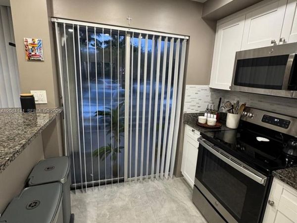 1750 NE 115th St, Unit 108, Miami, FL 33181