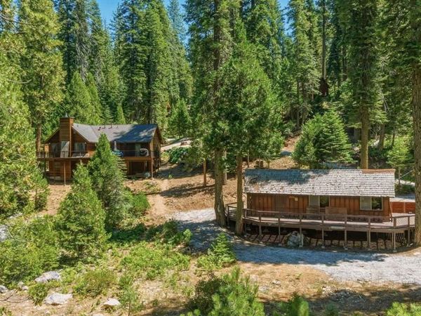 31470 Old Strawberry Rd, Strawberry, CA 95364