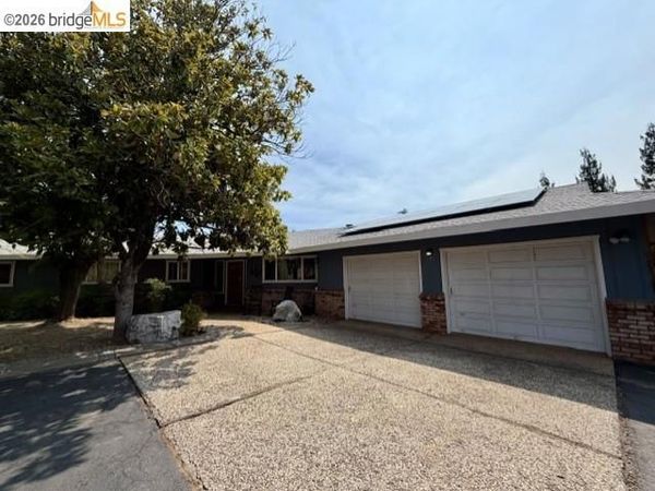 23421 Porcina Way, Columbia, CA 95310